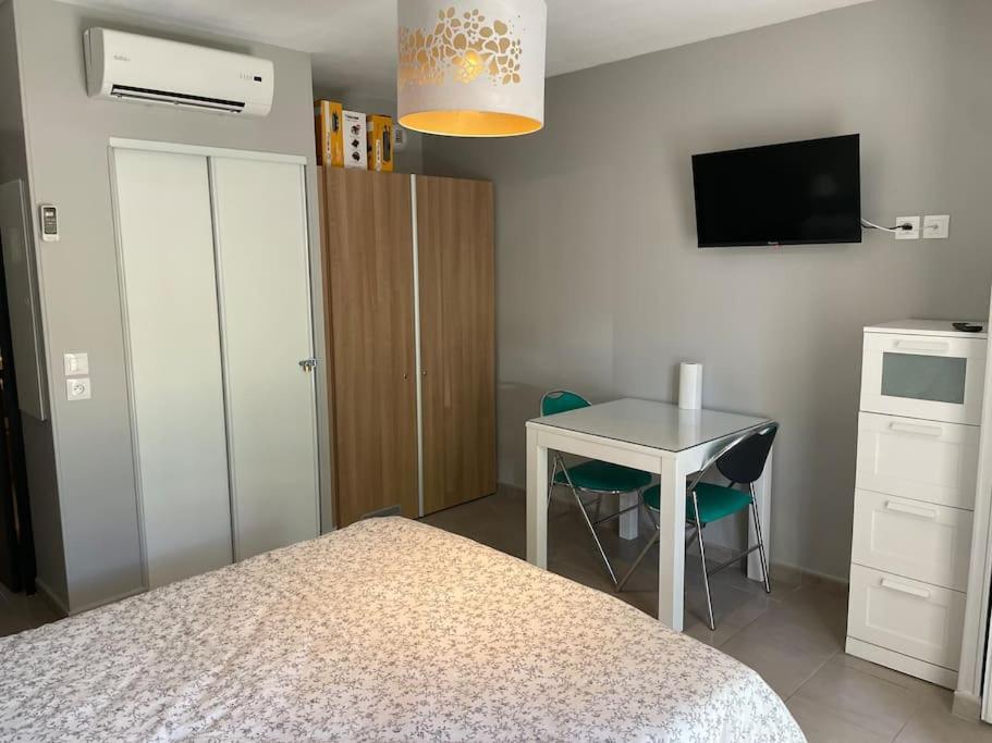 Studio Cosy Residence Odalys 3 Etoiles La Londe-les-Maures Eksteriør bilde